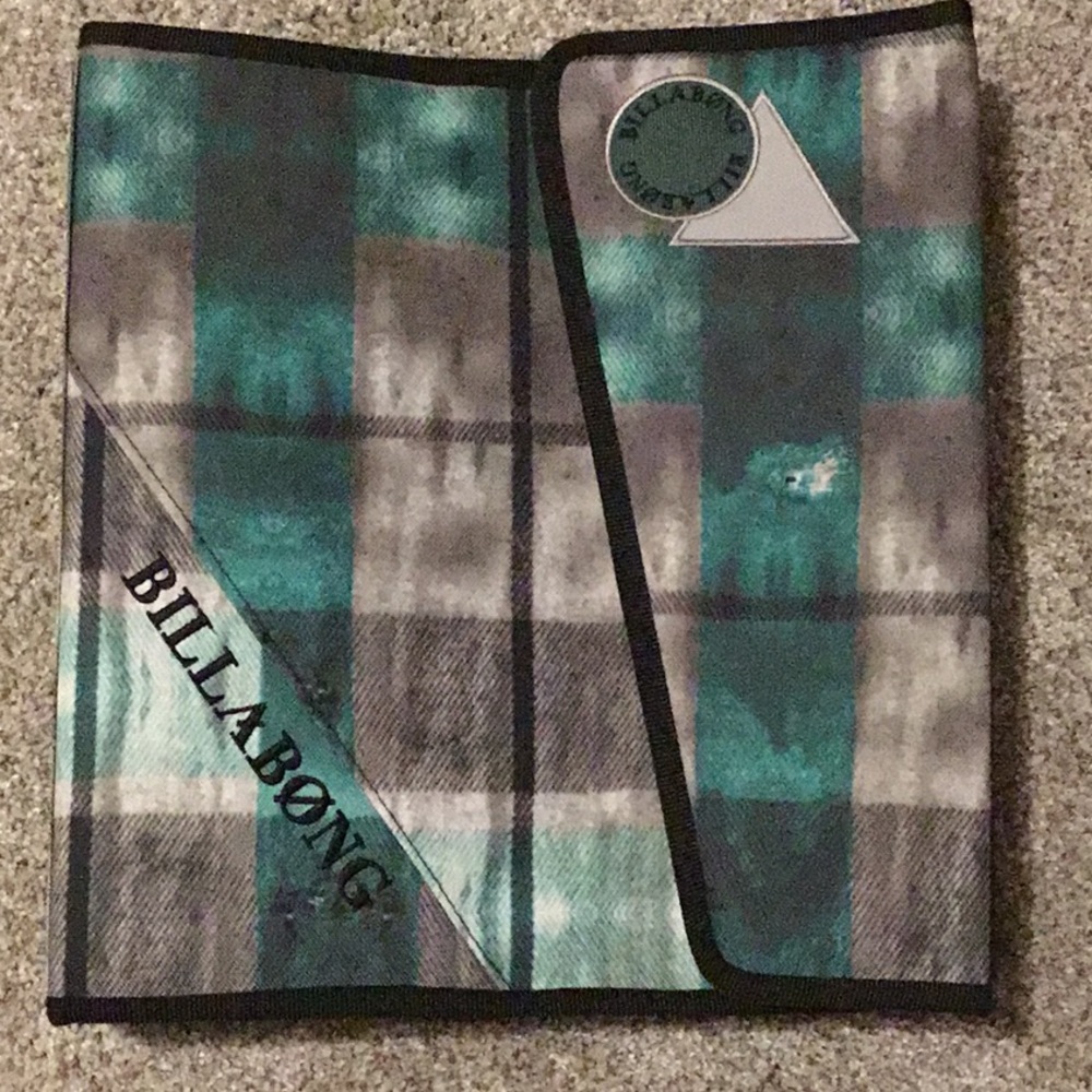 Billabong 3 Ring Binder